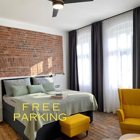 Four Rooms Carlsbad Authentic Karlsbad Exteriör bild