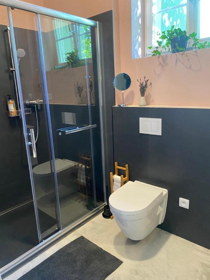 Four Rooms Carlsbad Authentic Karlsbad Exteriör bild