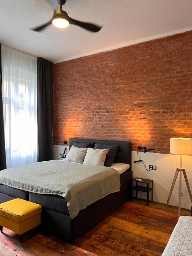 Four Rooms Carlsbad Authentic Karlsbad Exteriör bild