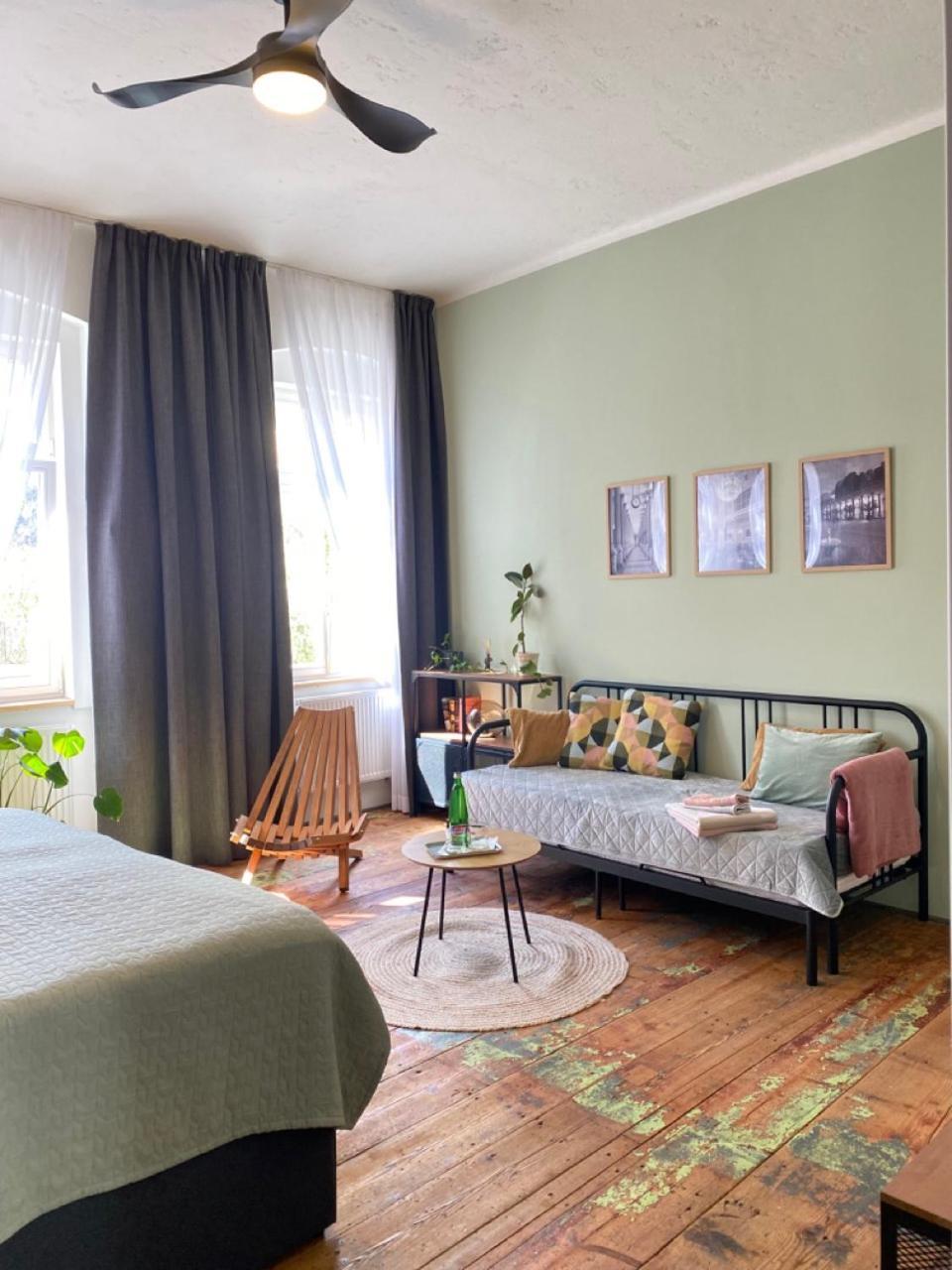 Four Rooms Carlsbad Authentic Karlsbad Exteriör bild