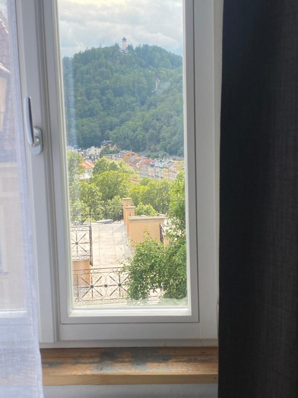 Four Rooms Carlsbad Authentic Karlsbad Exteriör bild