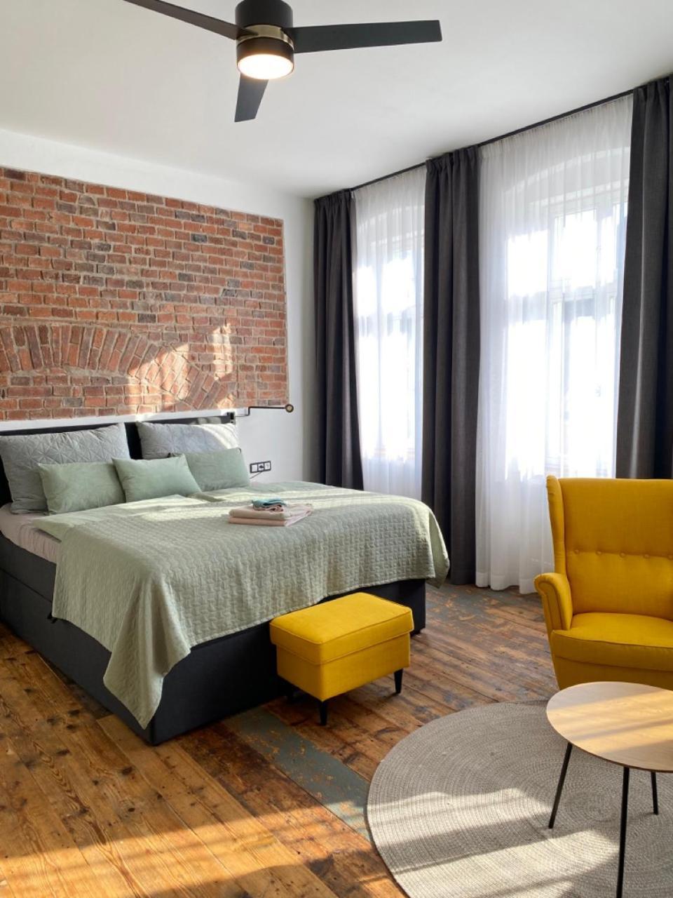 Four Rooms Carlsbad Authentic Karlsbad Exteriör bild