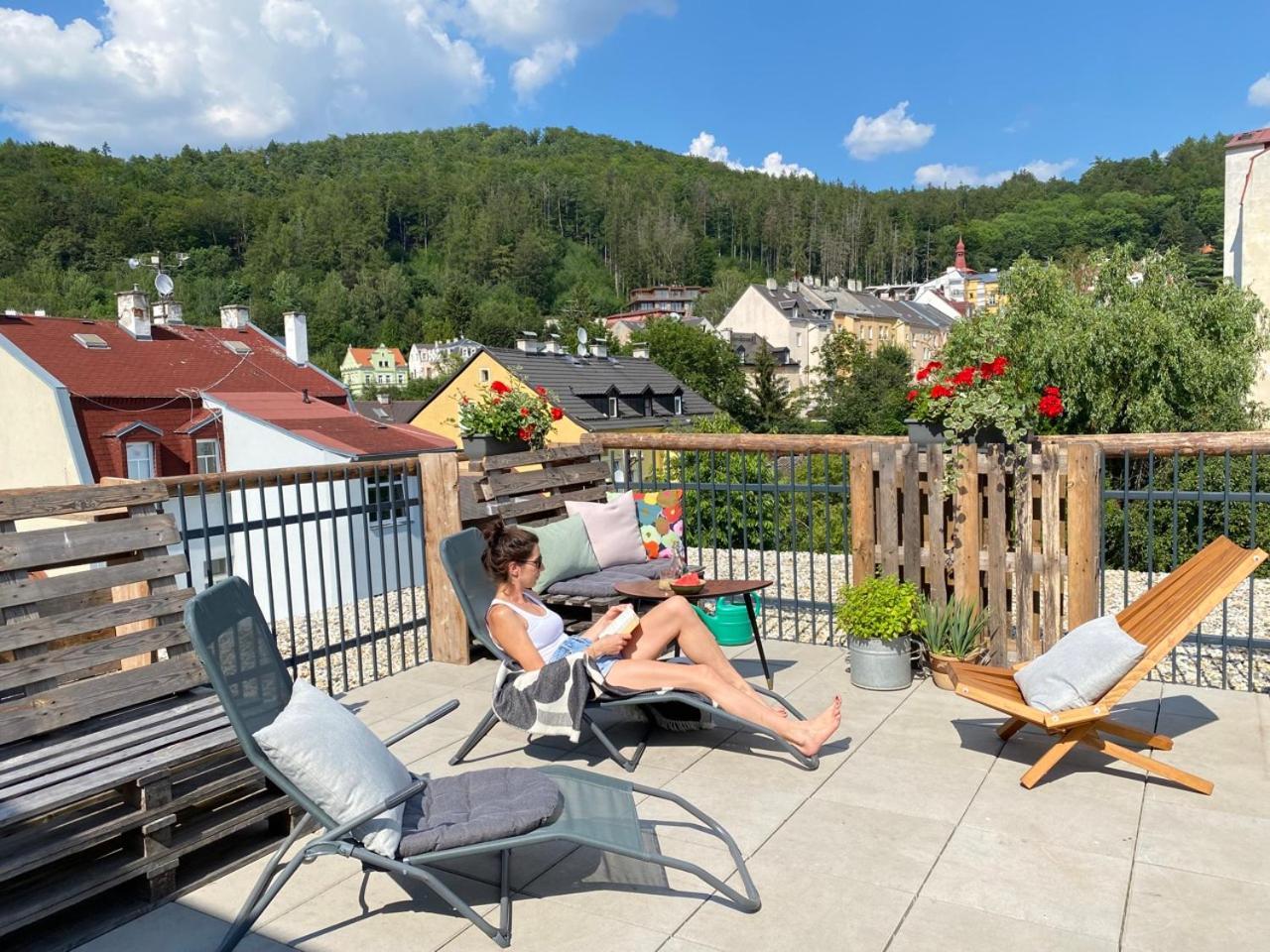 Four Rooms Carlsbad Authentic Karlsbad Exteriör bild